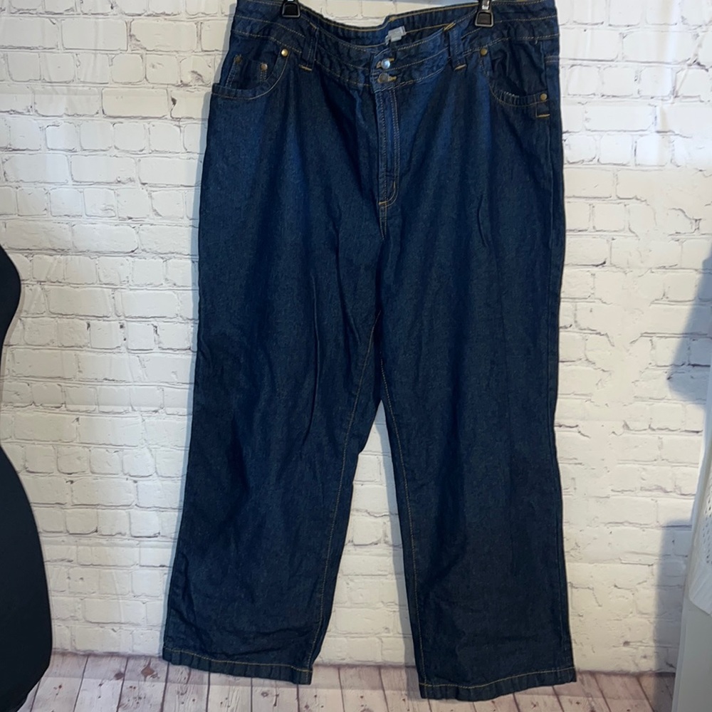 22W jeans by The Woman Within.  Exc like new condition. Slight stretch on waist
